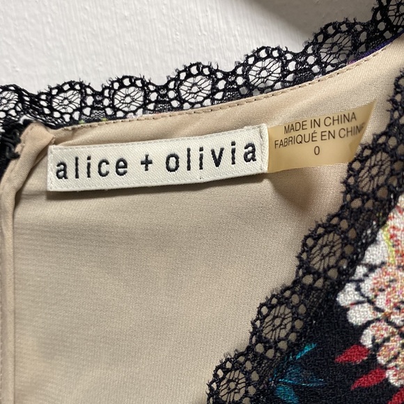 Alice + Olivia Amara Floral Bird Print Lace Trim Dress, Size 0 - Picture 11 of 12